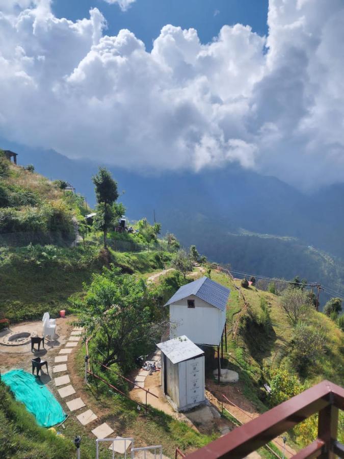 Nivriti Stays Kanatal Buitenkant foto