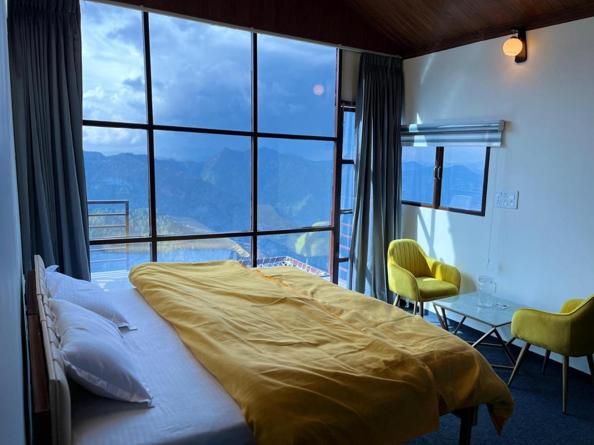 Nivriti Stays Kanatal Buitenkant foto