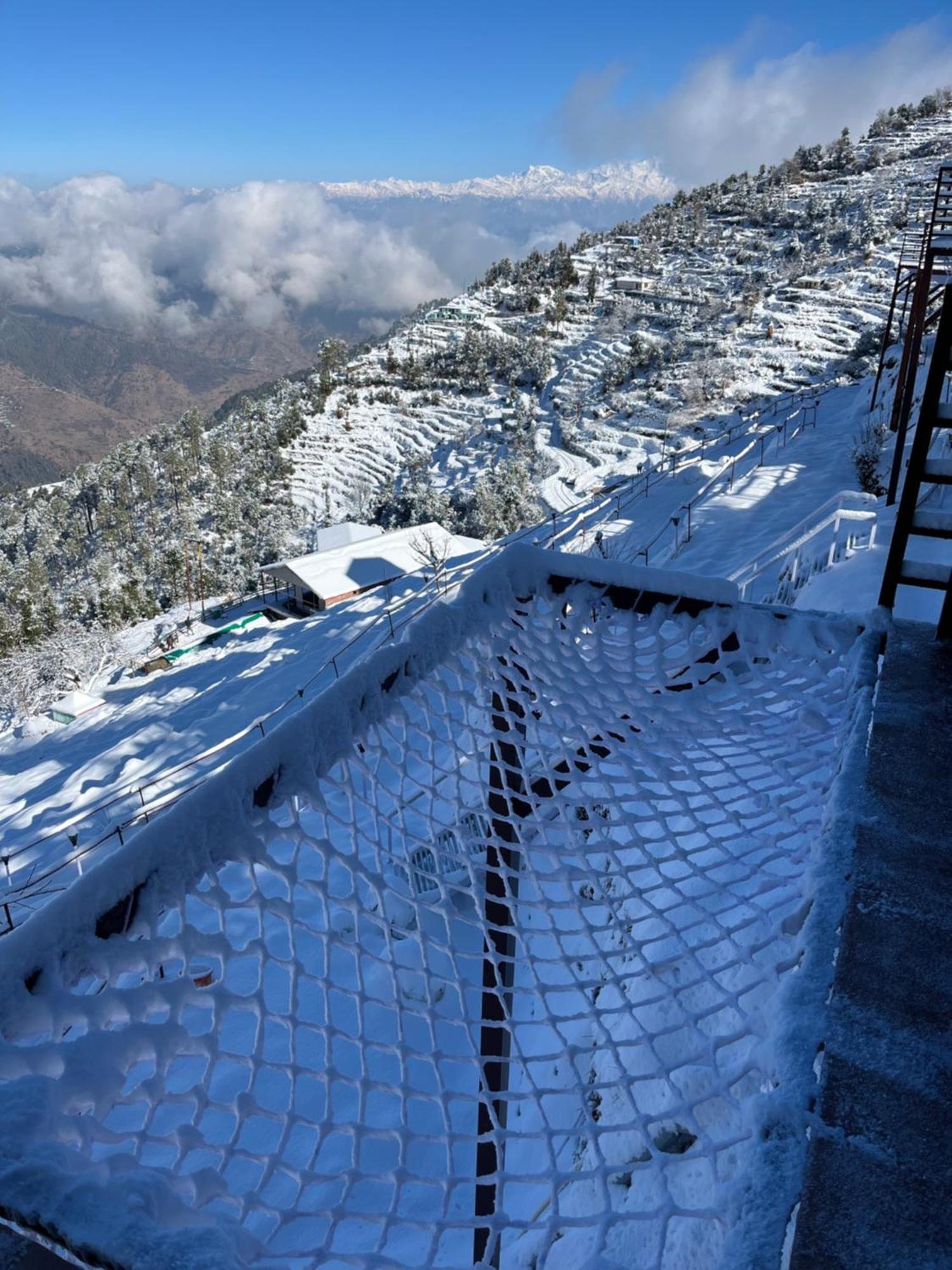 Nivriti Stays Kanatal Buitenkant foto