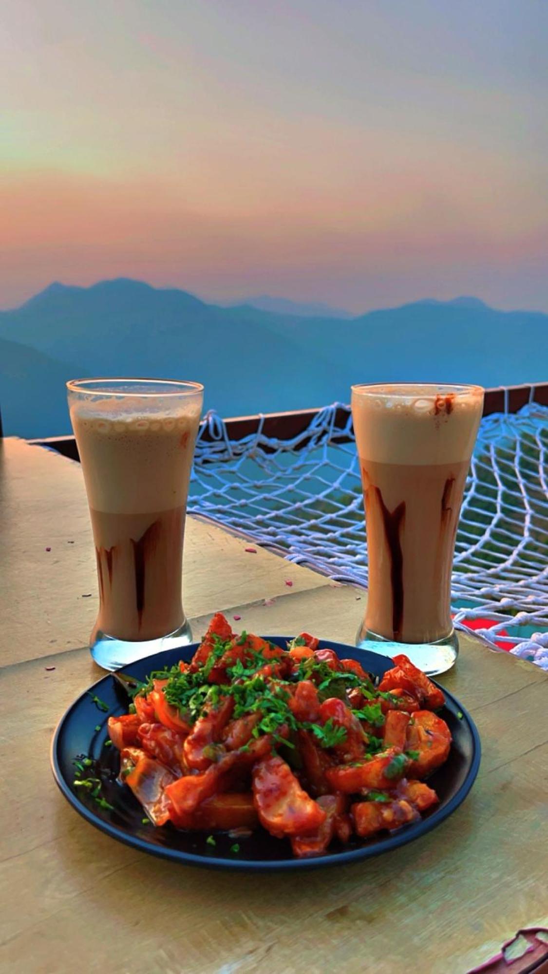 Nivriti Stays Kanatal Buitenkant foto