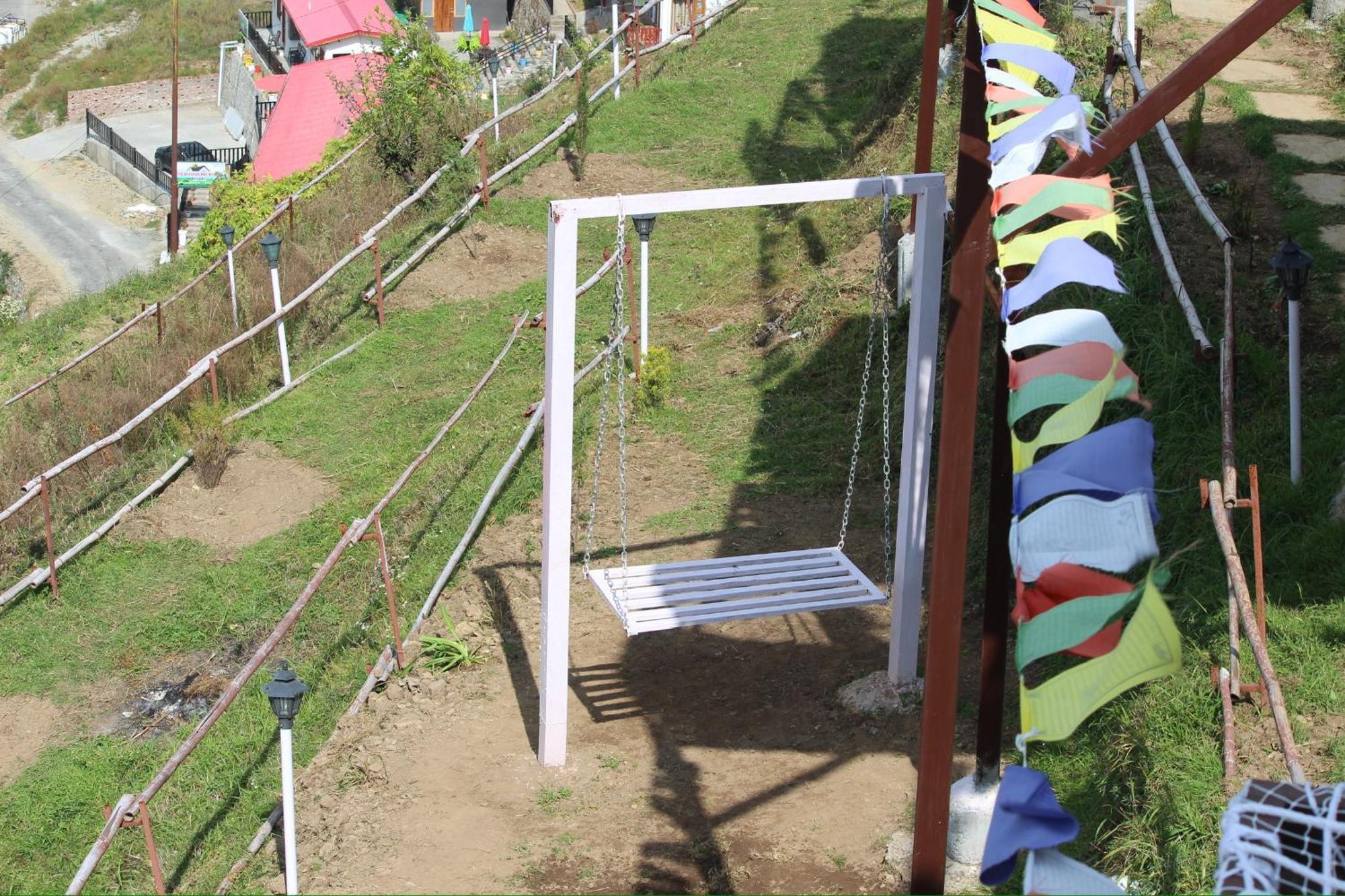 Nivriti Stays Kanatal Buitenkant foto