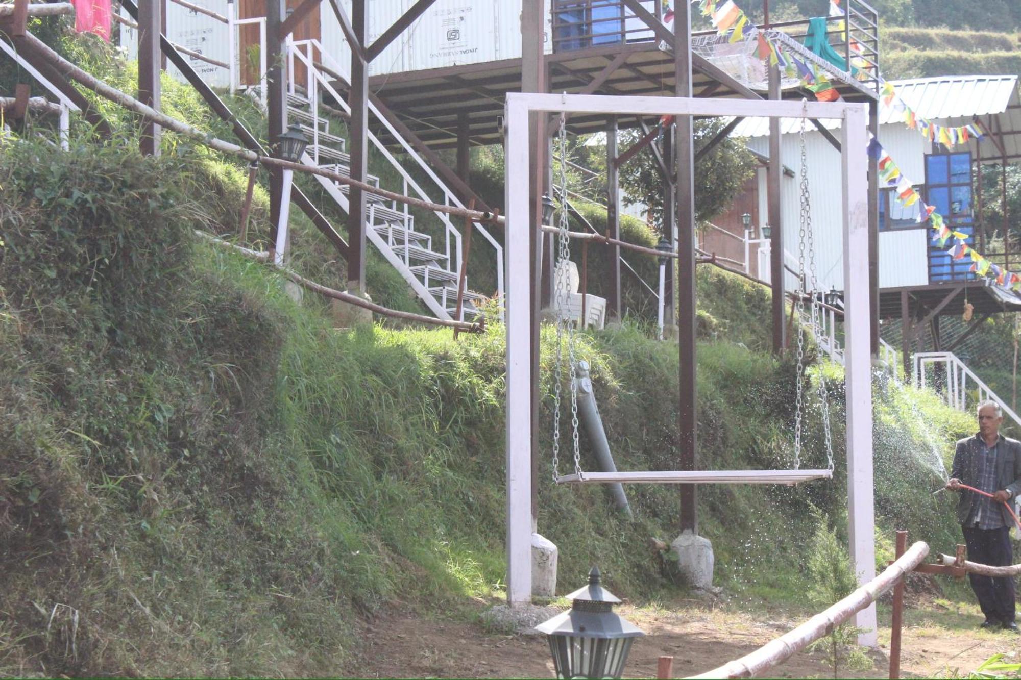 Nivriti Stays Kanatal Buitenkant foto