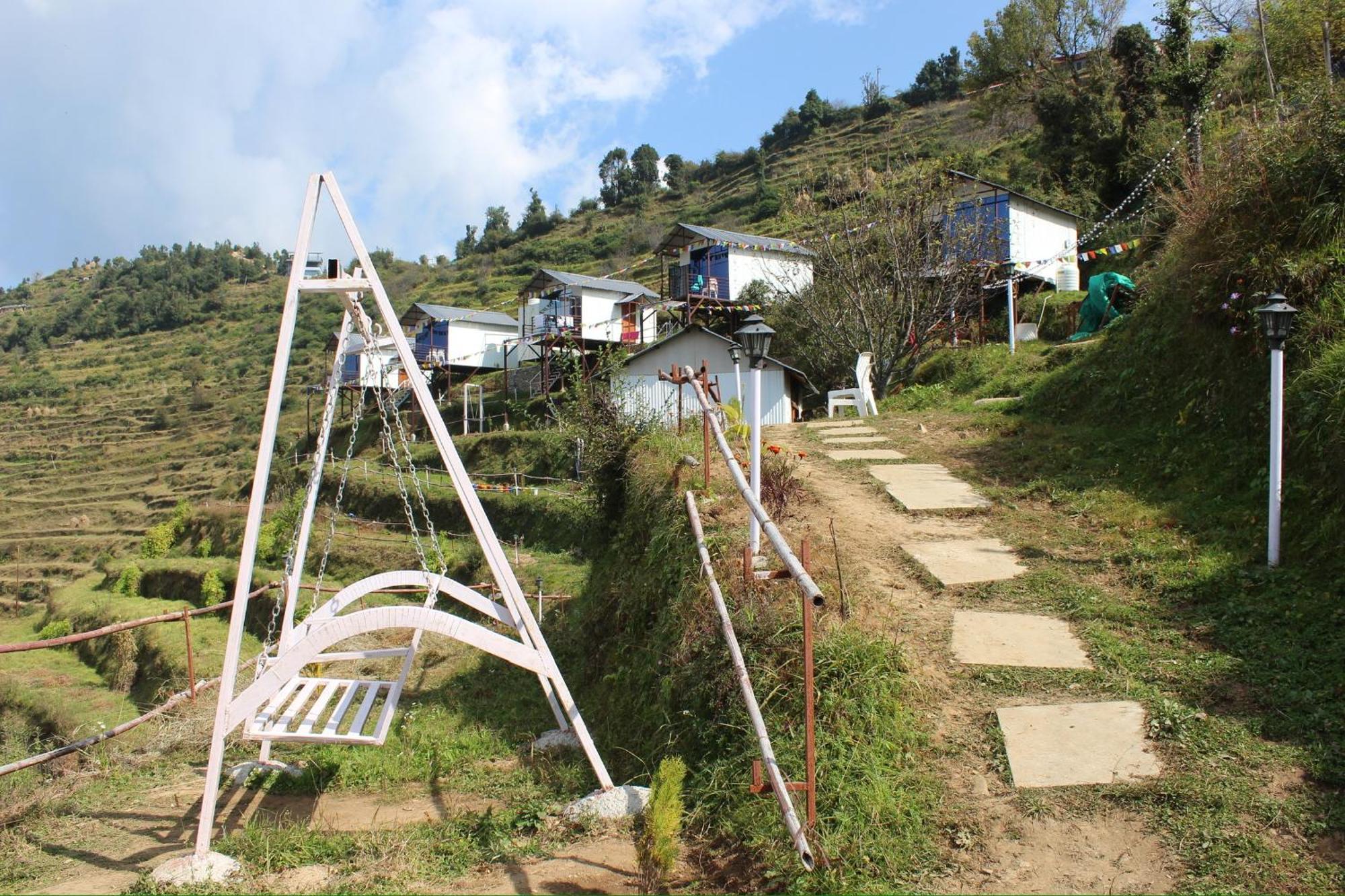 Nivriti Stays Kanatal Buitenkant foto