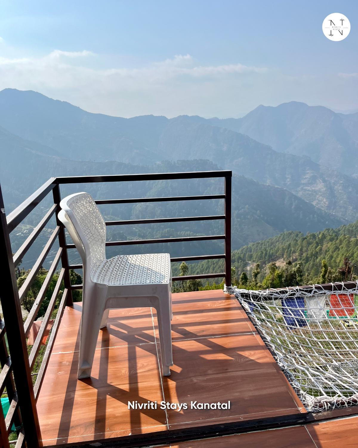 Nivriti Stays Kanatal Buitenkant foto